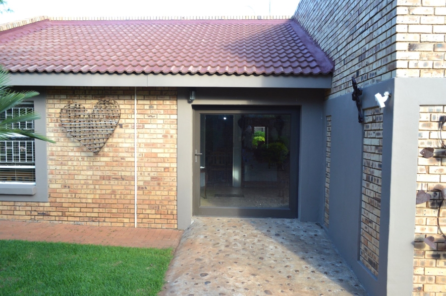 4 Bedroom Property for Sale in Doringkruin North West